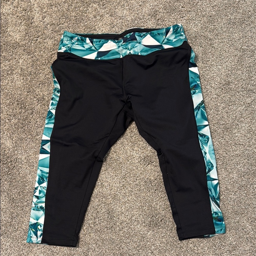 Lularoe Geometric Print Leggings - Black and Teal
